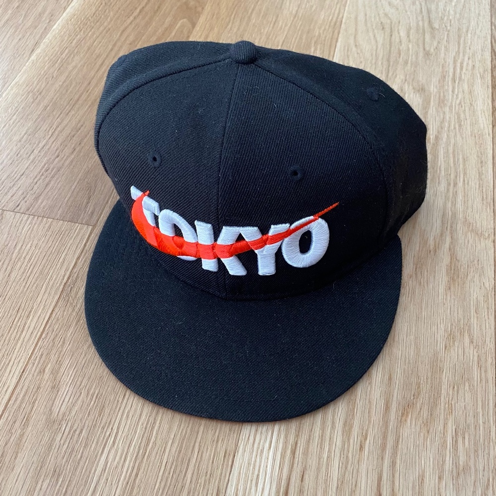Nike Tokyo Exclusive SnapBack Hat black and infrared